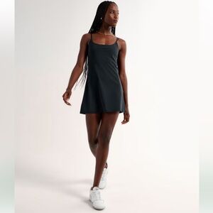 Abercrombie & Fitch Mini Traveler Active Dress Black Size Medium NWT